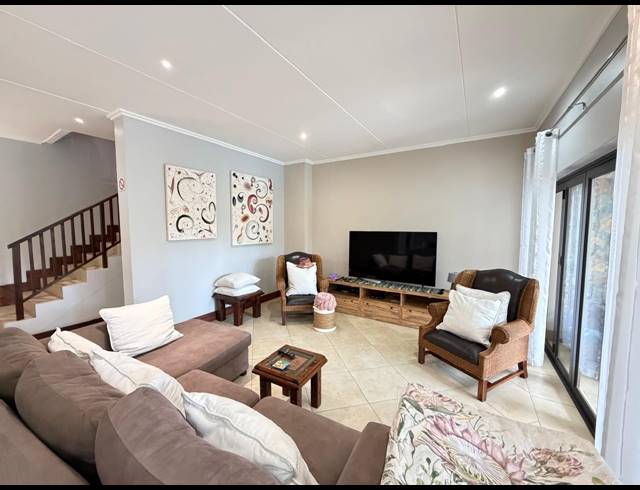 4 BEDROOM TOWNHOUSE FOR SALE IN ZIMBALI ESTATE